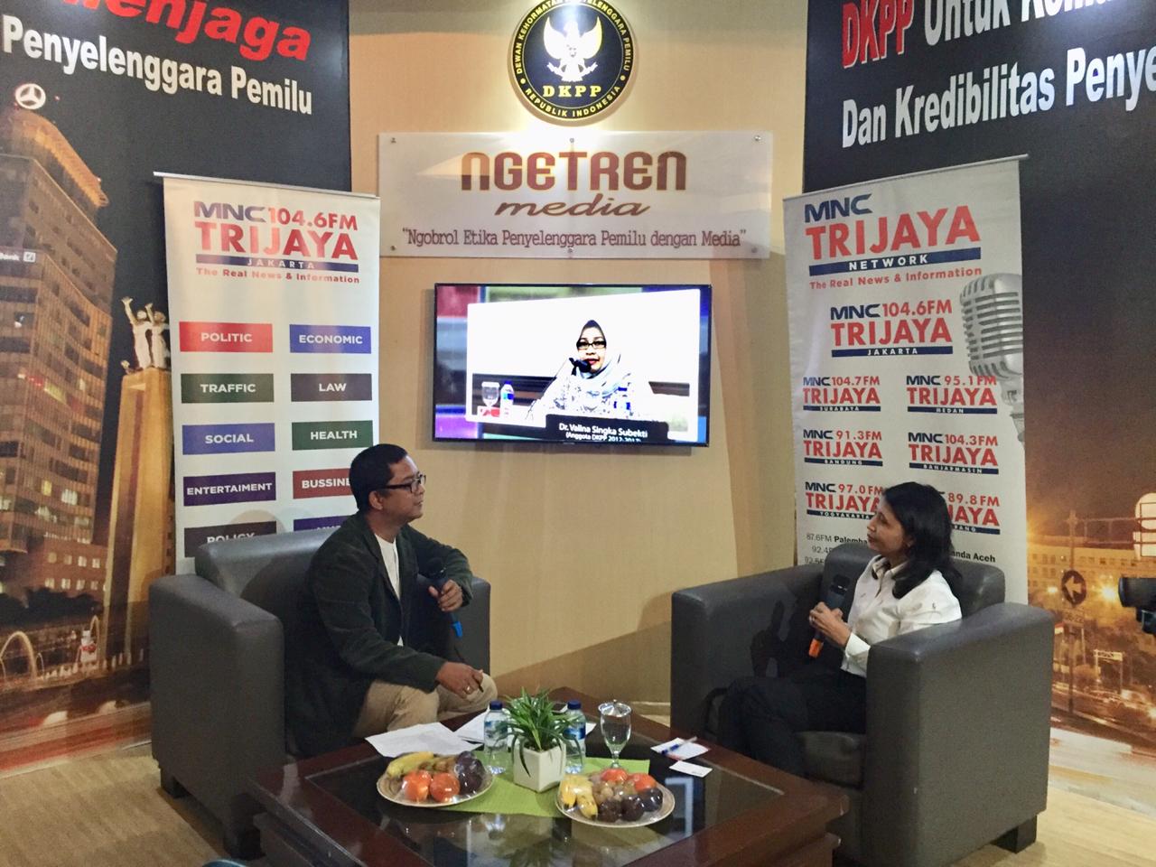 Ida Budhiati Menjadi Narsum Ngetren Media DKPP & Trijaya FM