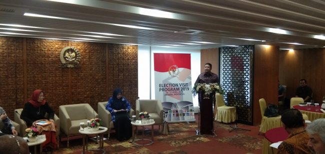 Prof. Muhammad Kenalkan DKPP Kepada Perwakilan Negara Sahabat