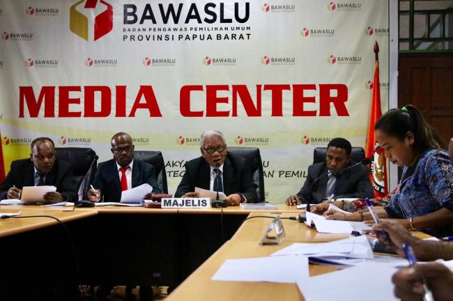DKPP Periksa KPU dan Bawaslu Kab. Tambrauw_cover