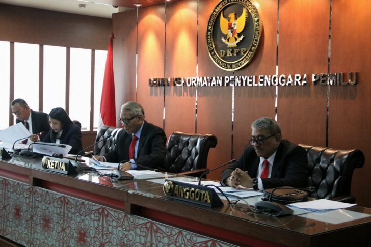 sidang putusan 30 oktober