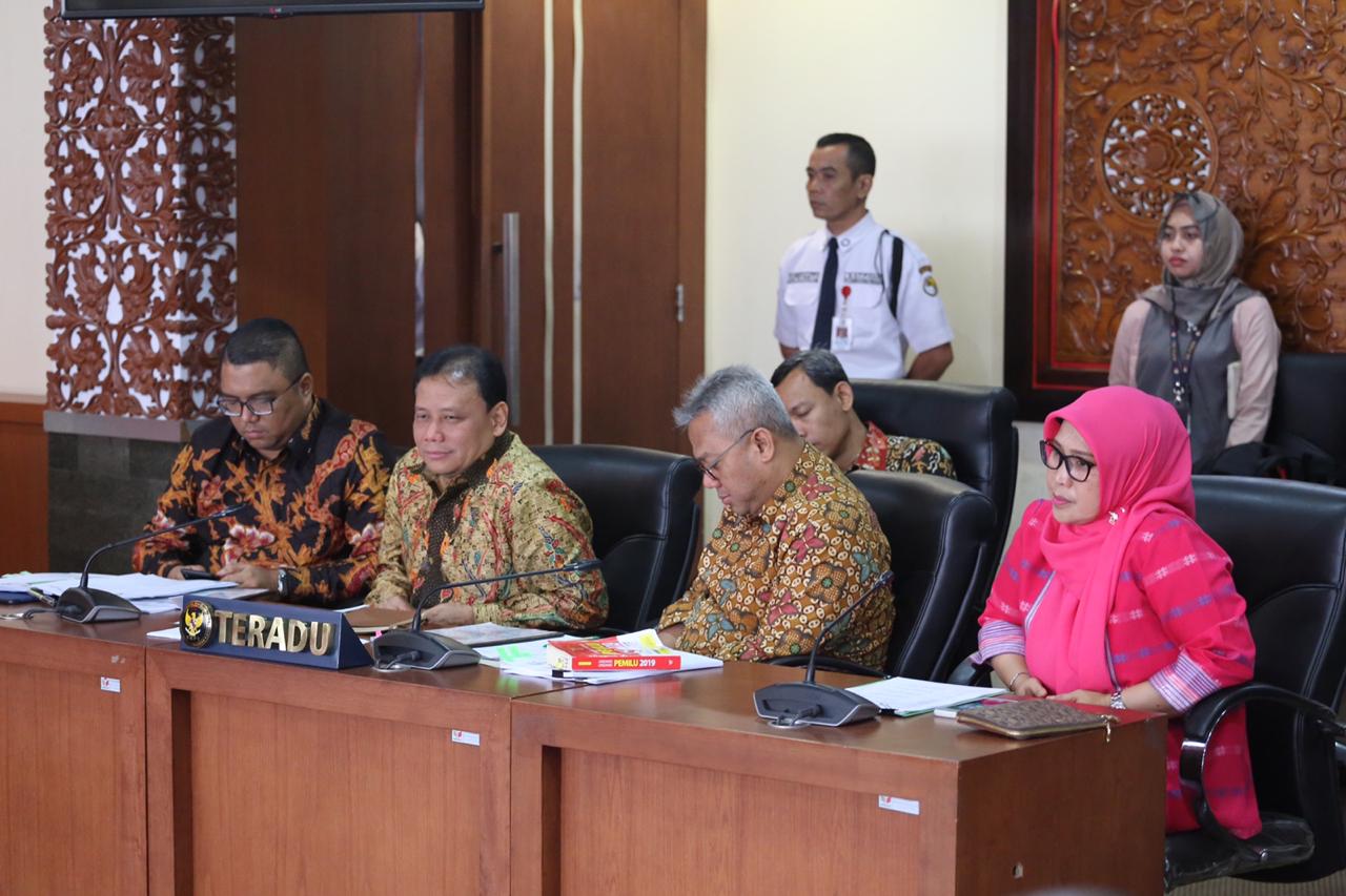 sidang perkara 296