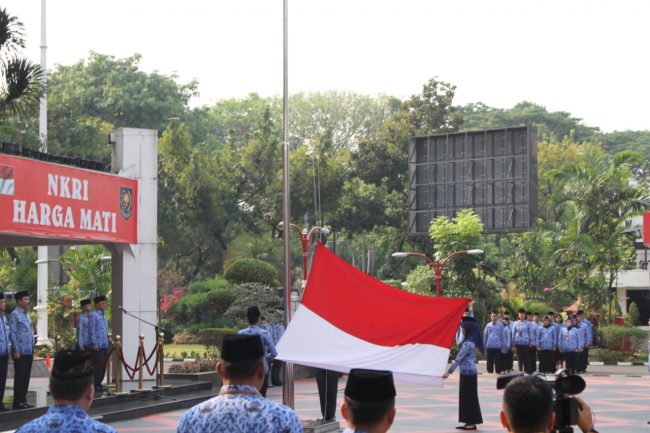 upacara 10 nov