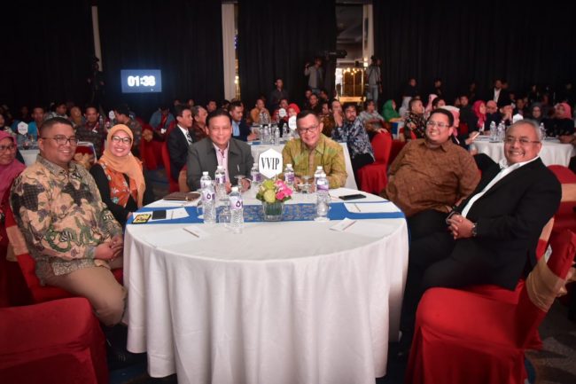 alfi lomba debat