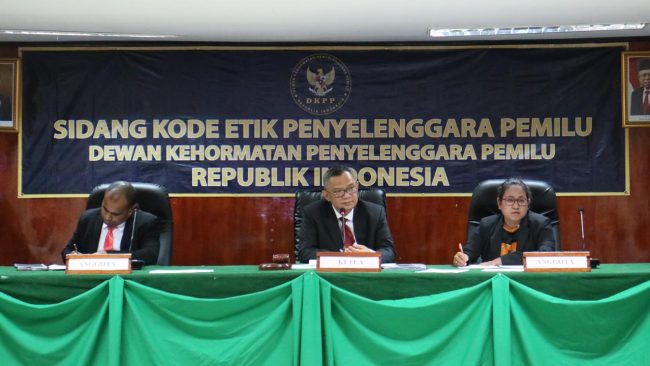 majelis kedua 308