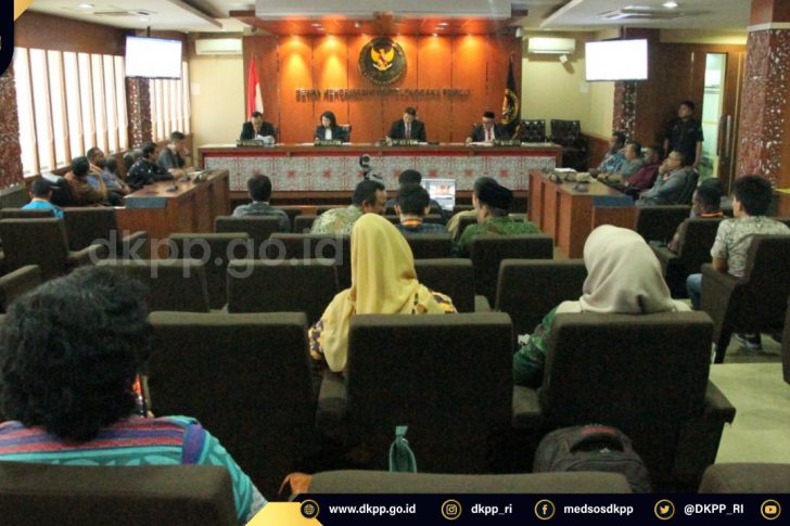 12. Putusan 13 Perkara_Majelis