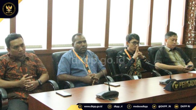 12. Putusan 13 Perkara_Pengadu