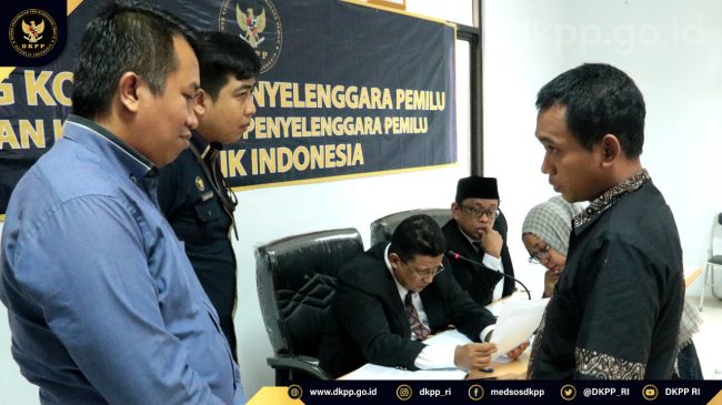 sidang perkara 8