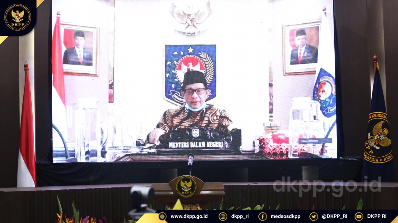 12. Mendagri Tito Karnavian