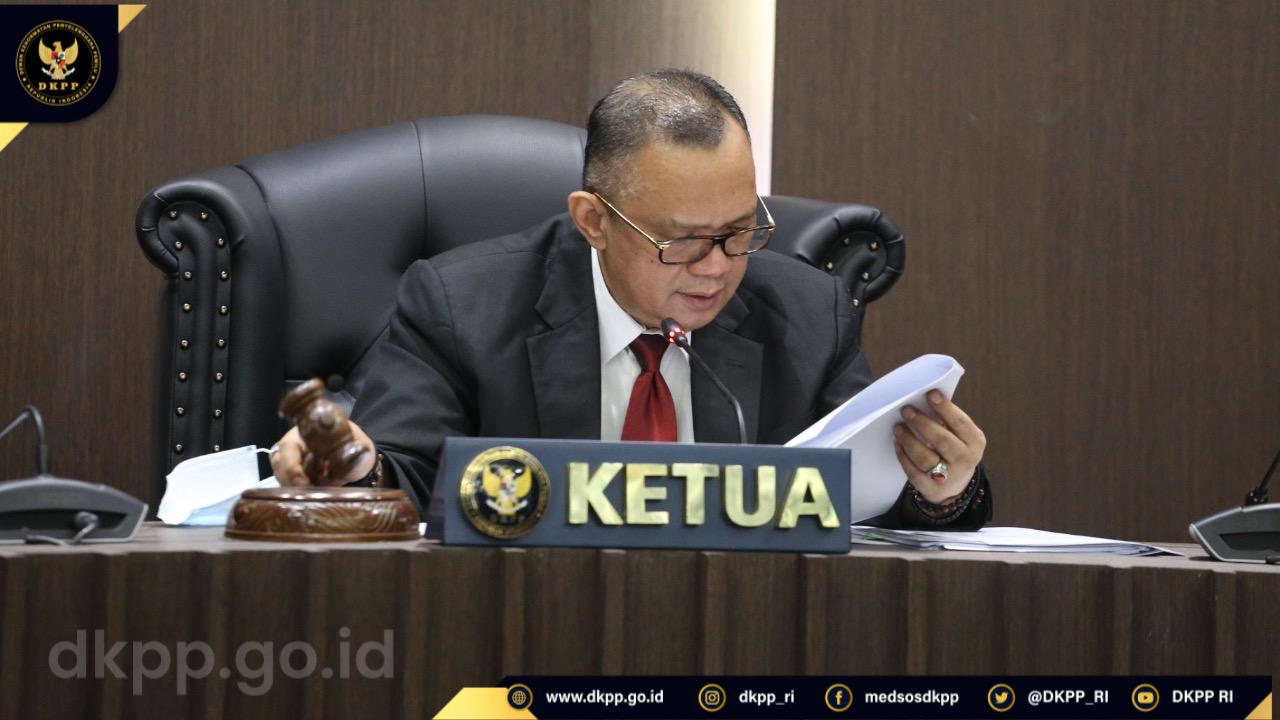 08. Sidang Pembacaan Putusan 8 Juli 2020_Ketua Majelis