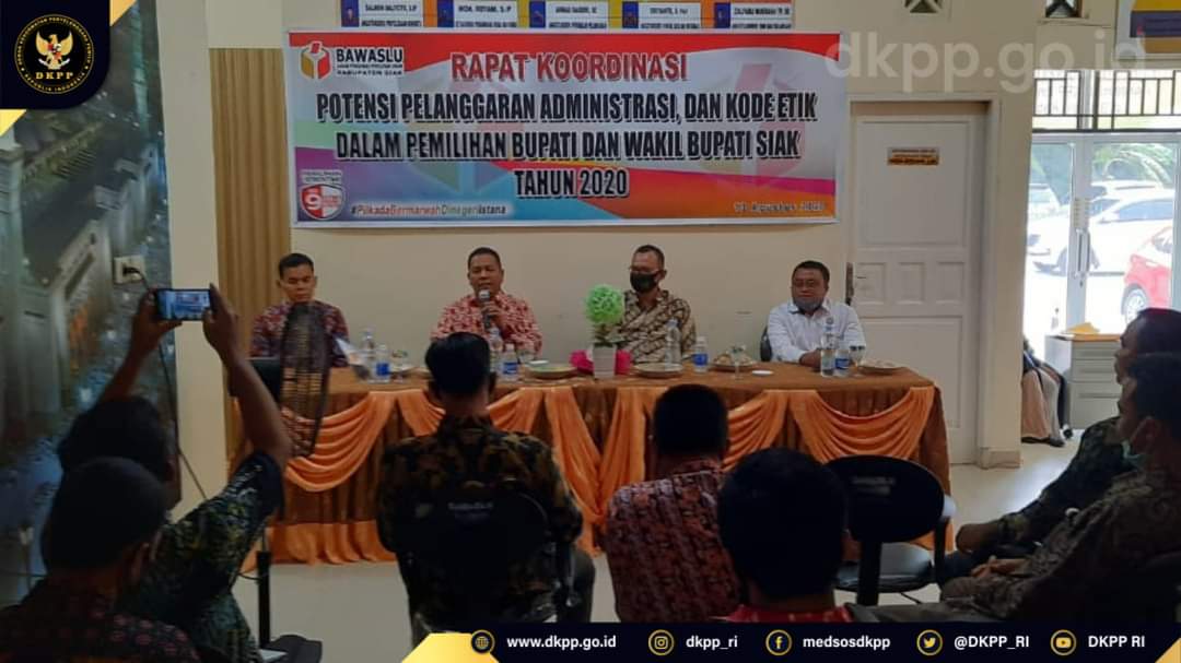 13. Alfitra Narasumber Rakor di Siak Riau