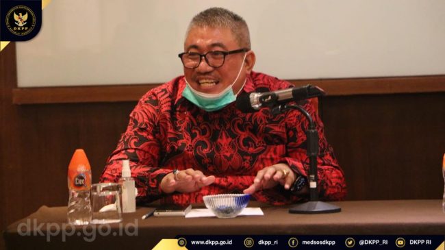 Prof. Teguh Ngetren Makassar