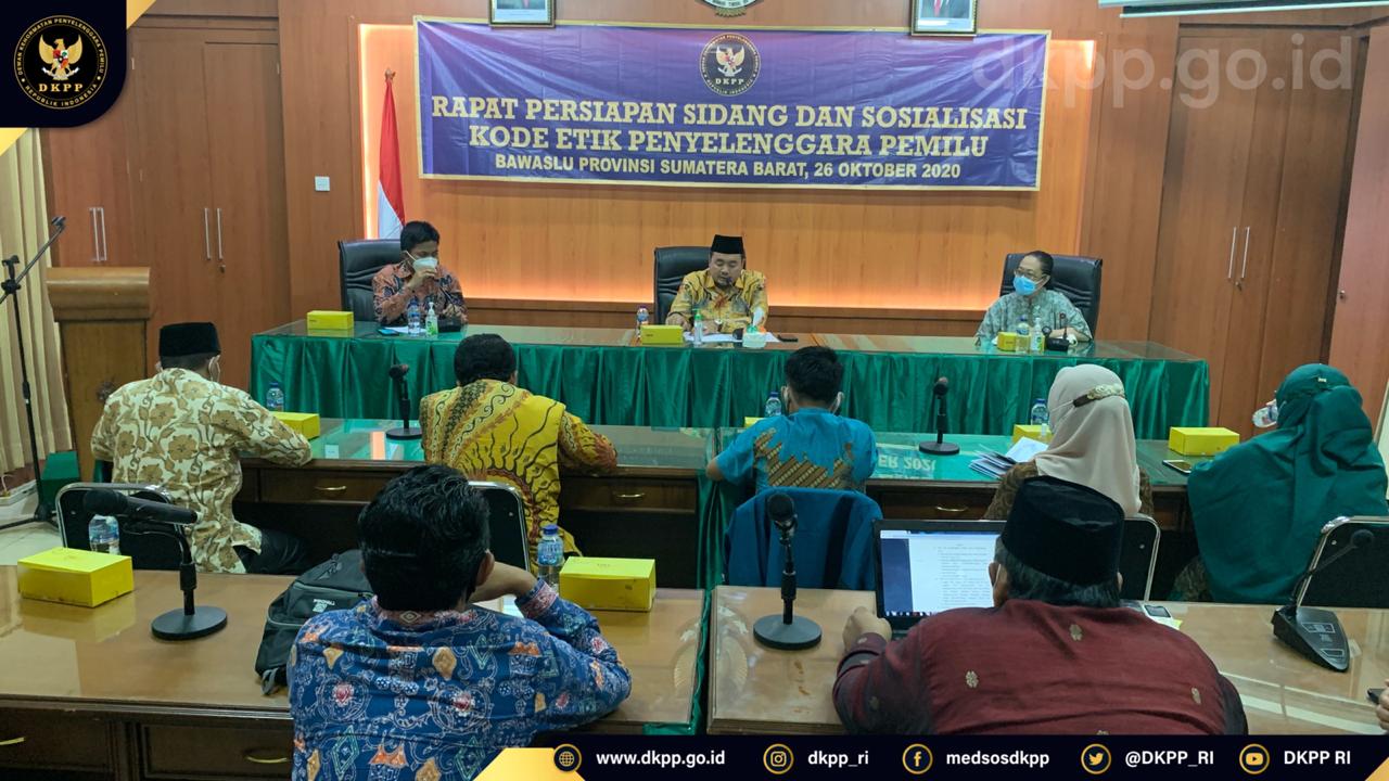 26. Rakornis 100_Bukittinggi_cover