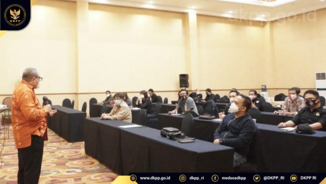 prof teguh sosialisasi ppk manado