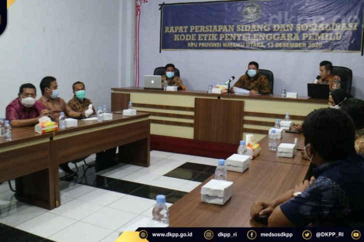 13. Rakornis Ternate