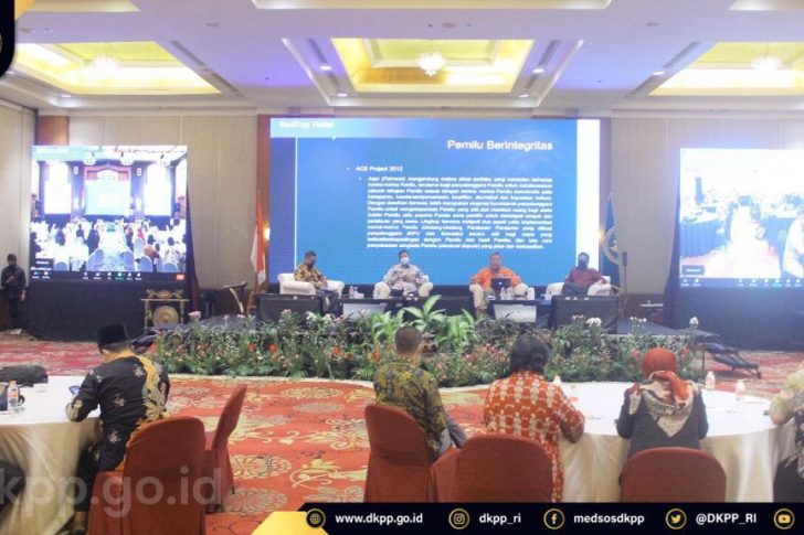 19. Bedah Buku Prof. MH