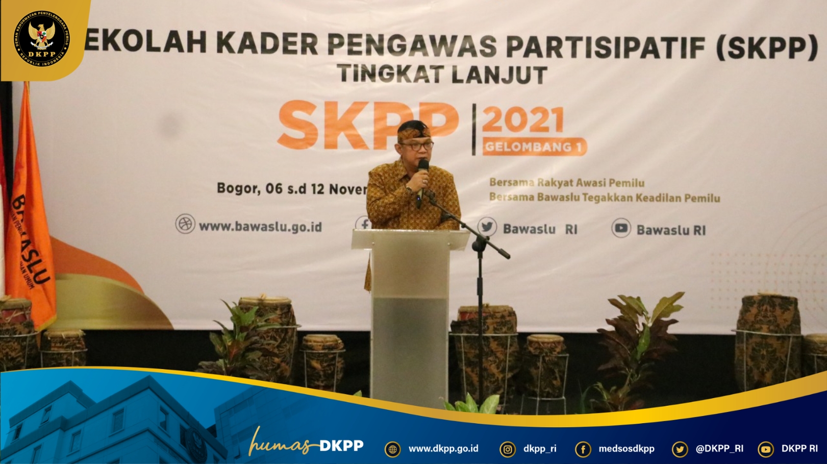 PicsArt_11-08-01.02.31