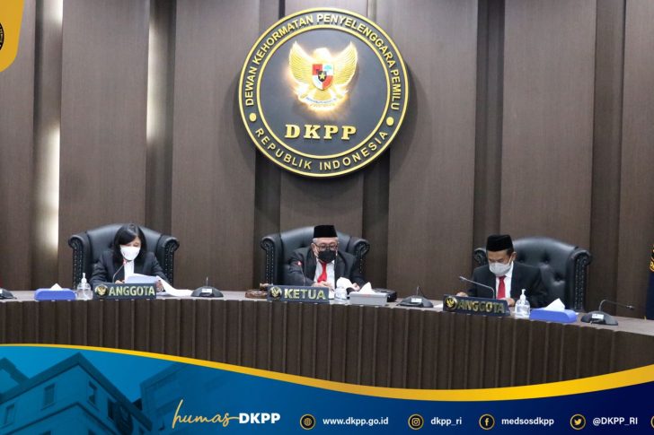 Sidang Putusan 03112021