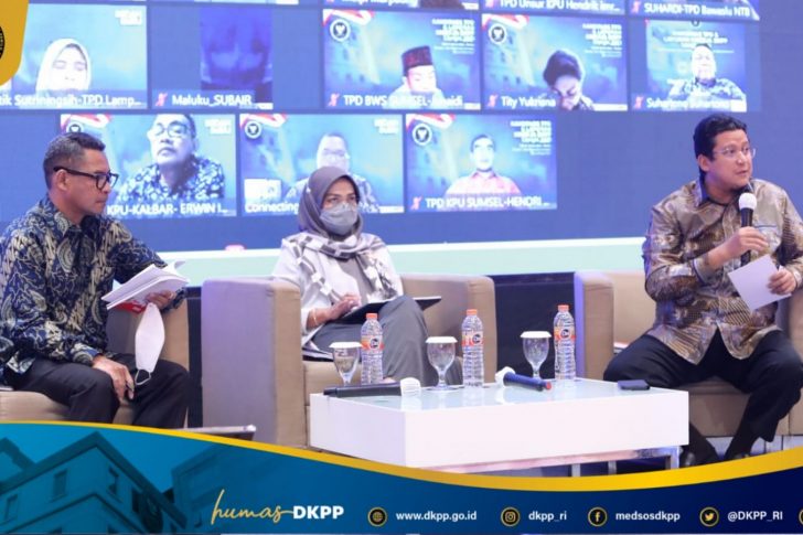 16. Launching Buku Prof. MH