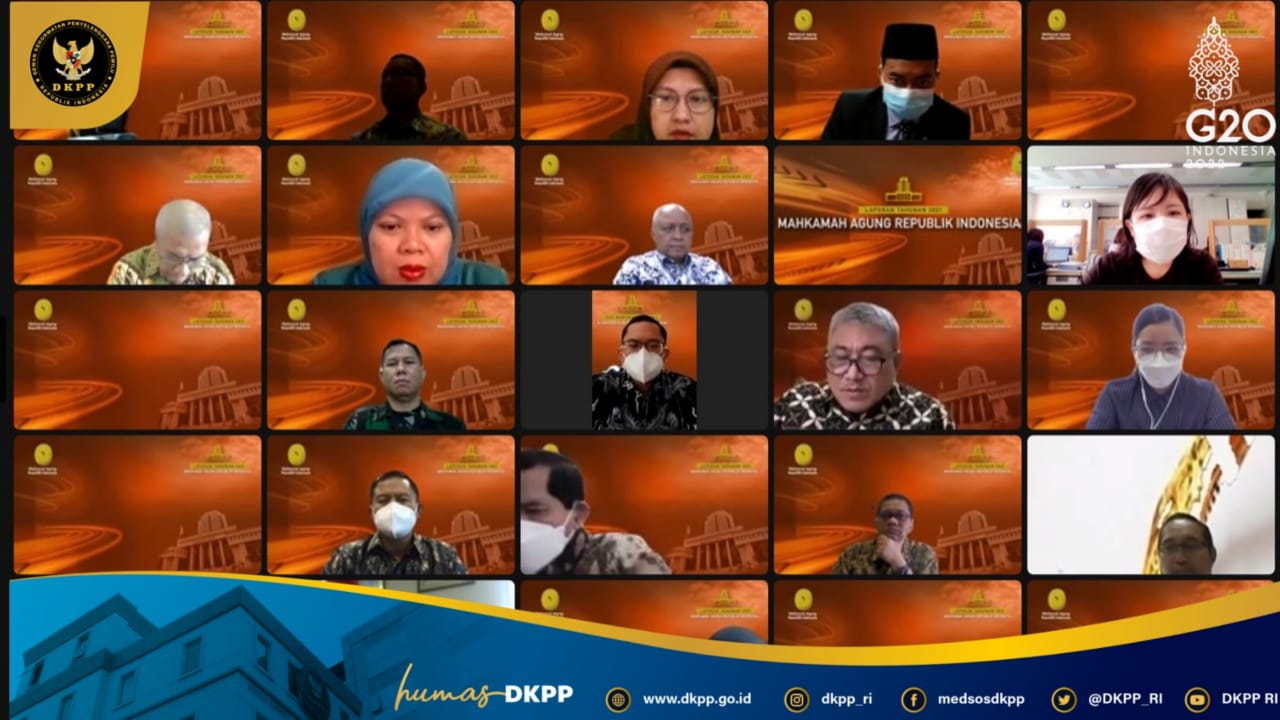 22. Prof. Teguh Hadiri Laporan Tahunan MA