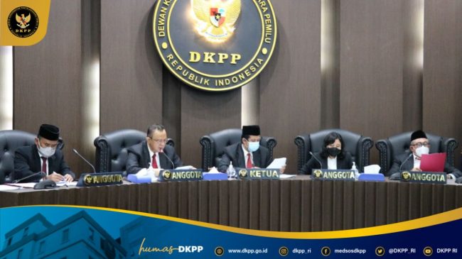 Ketua & Anggota DKPP_1