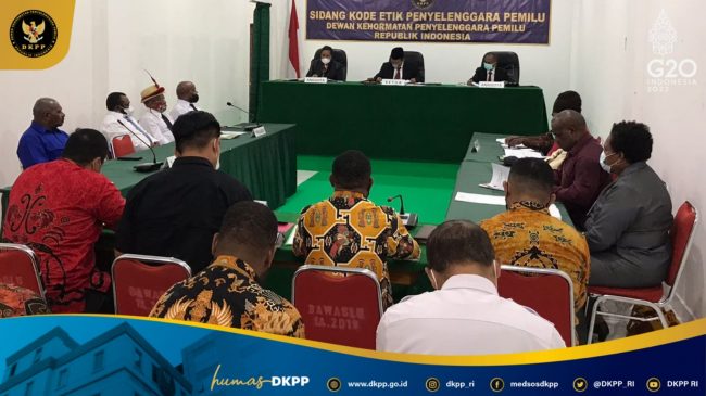 14. Sidang KPU Kab. Yalimo_cover
