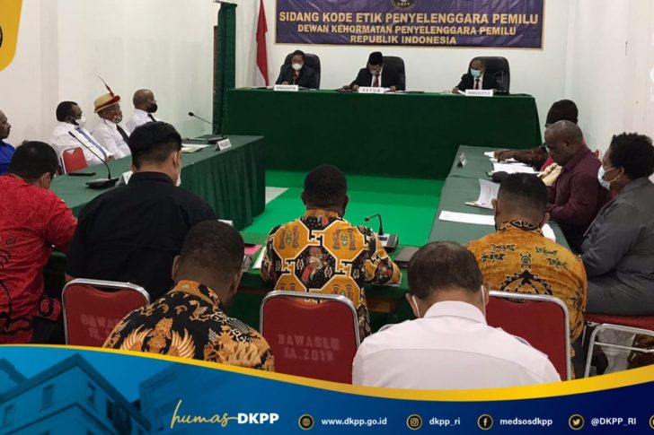 14. Sidang KPU Kab. Yalimo_cover