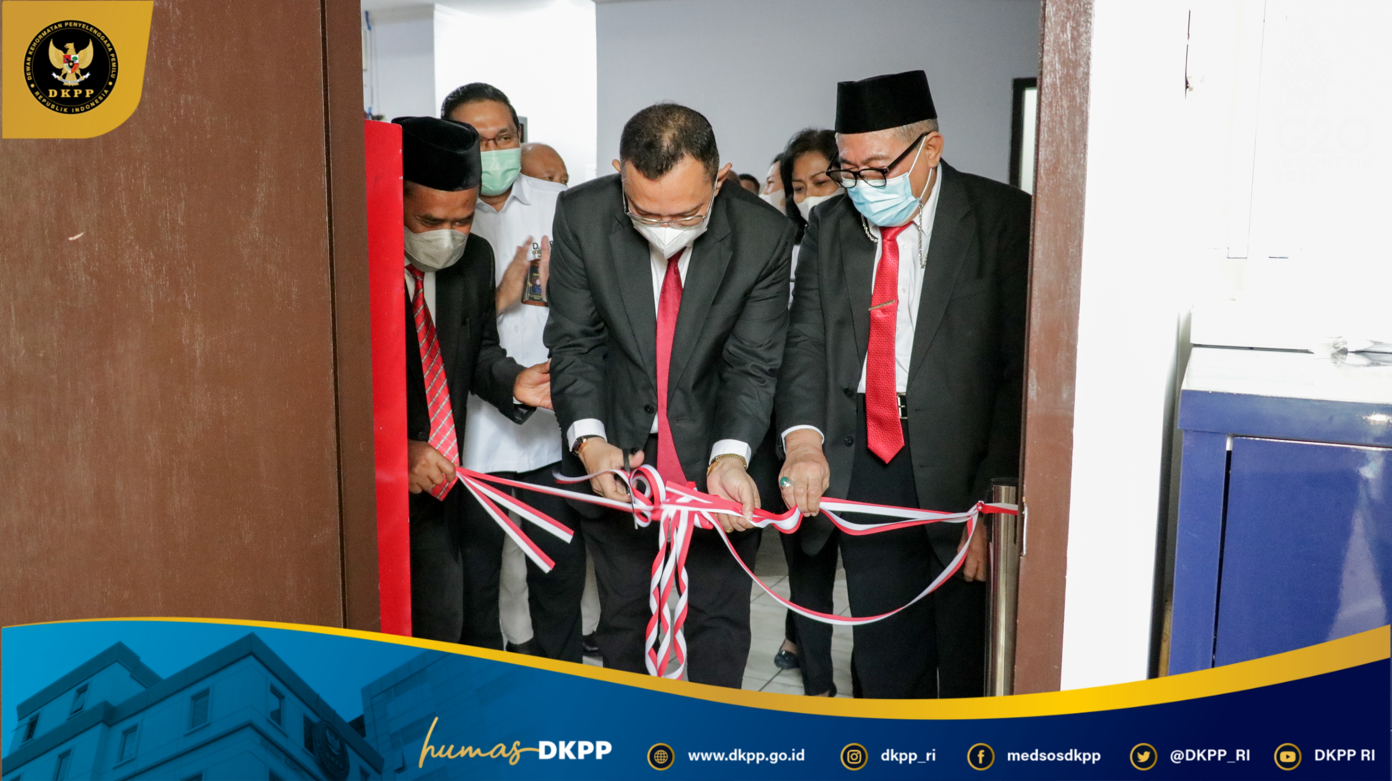 Picsart_22-05-25_14-11-57-840