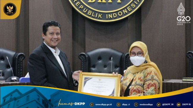 Piagam Ratna Dewi