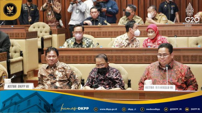Ketua dan Anggota DKPP RDP 120922