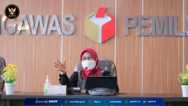 Ratna Dewi Pettalolo