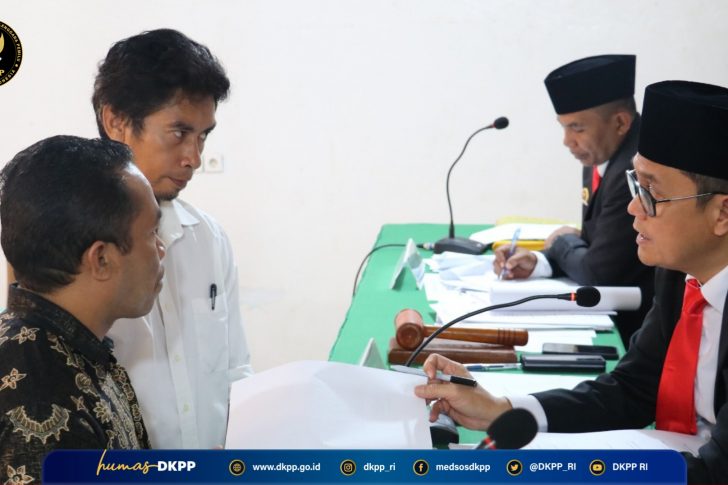 Picsart_23-02-10_21-16-48-943