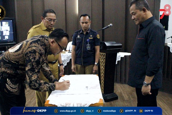 E7E60A44-E0B9-4D9A-9F23-06AE405AEEA1