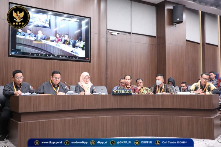 11 Teradu perkara 143/2023