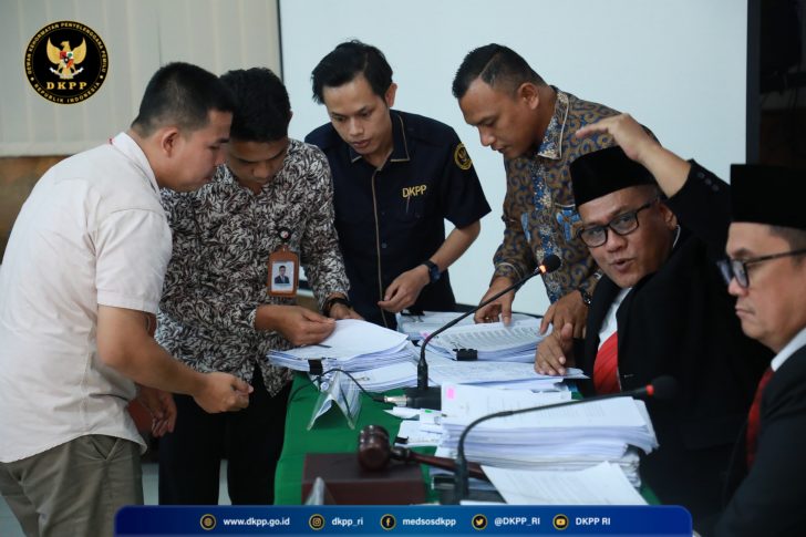 016d15fc-e003-42da-84fa-d8e9ffaf04f7