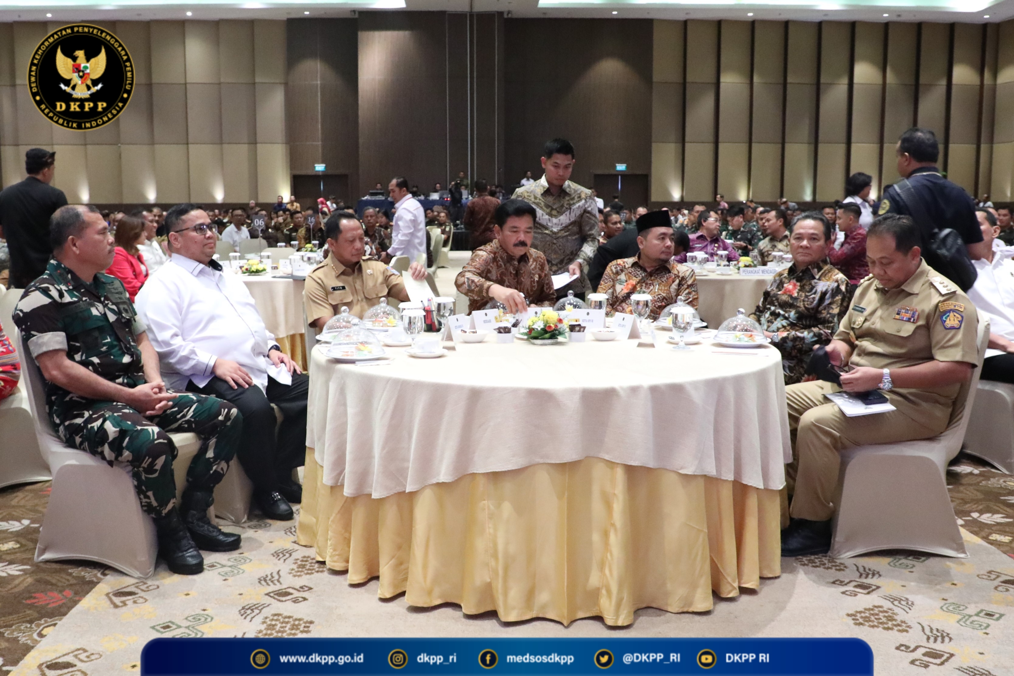 Picsart_24-07-30_20-59-40-450