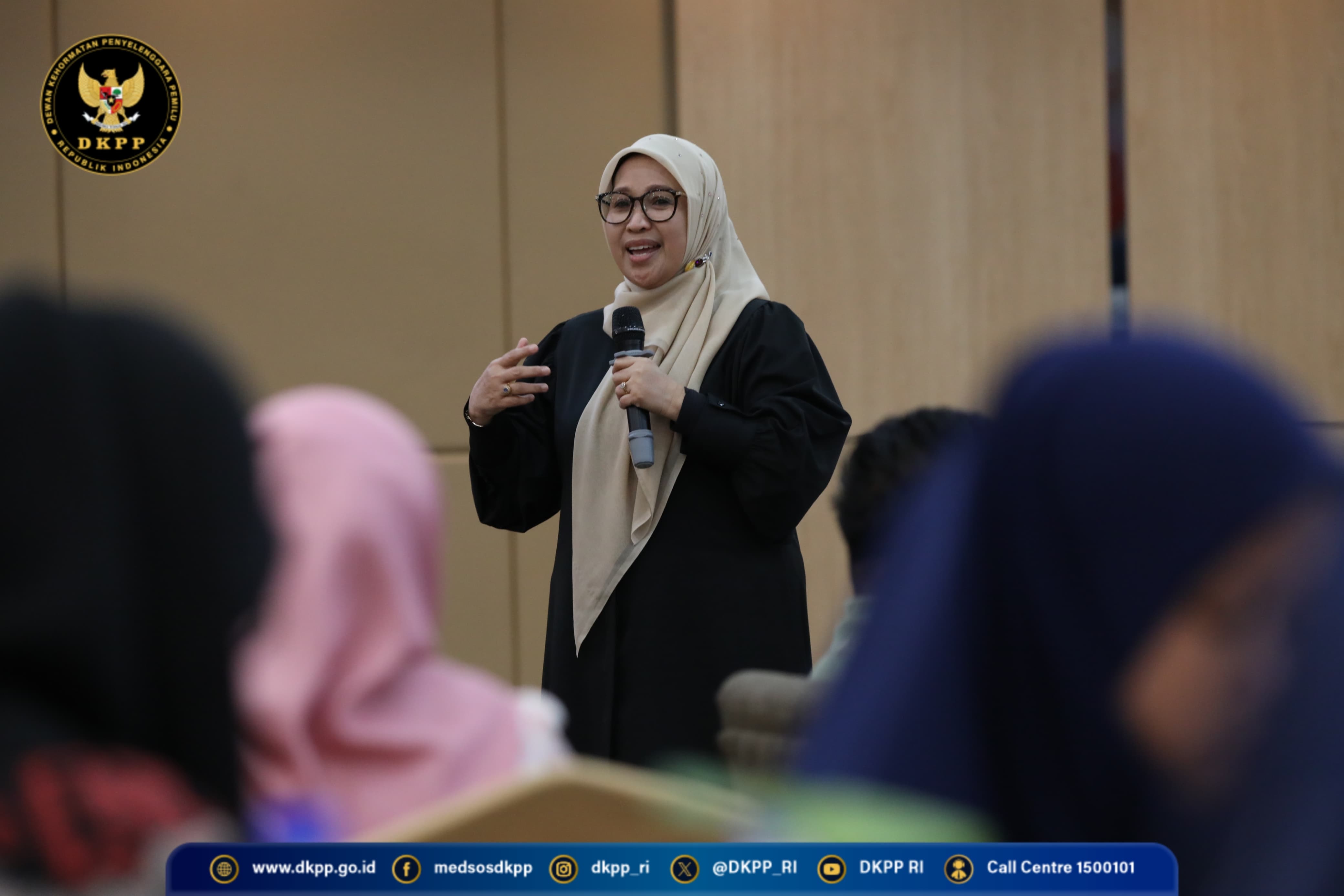 Ratna Dewi dalam giat Bawaslu Kota Batam