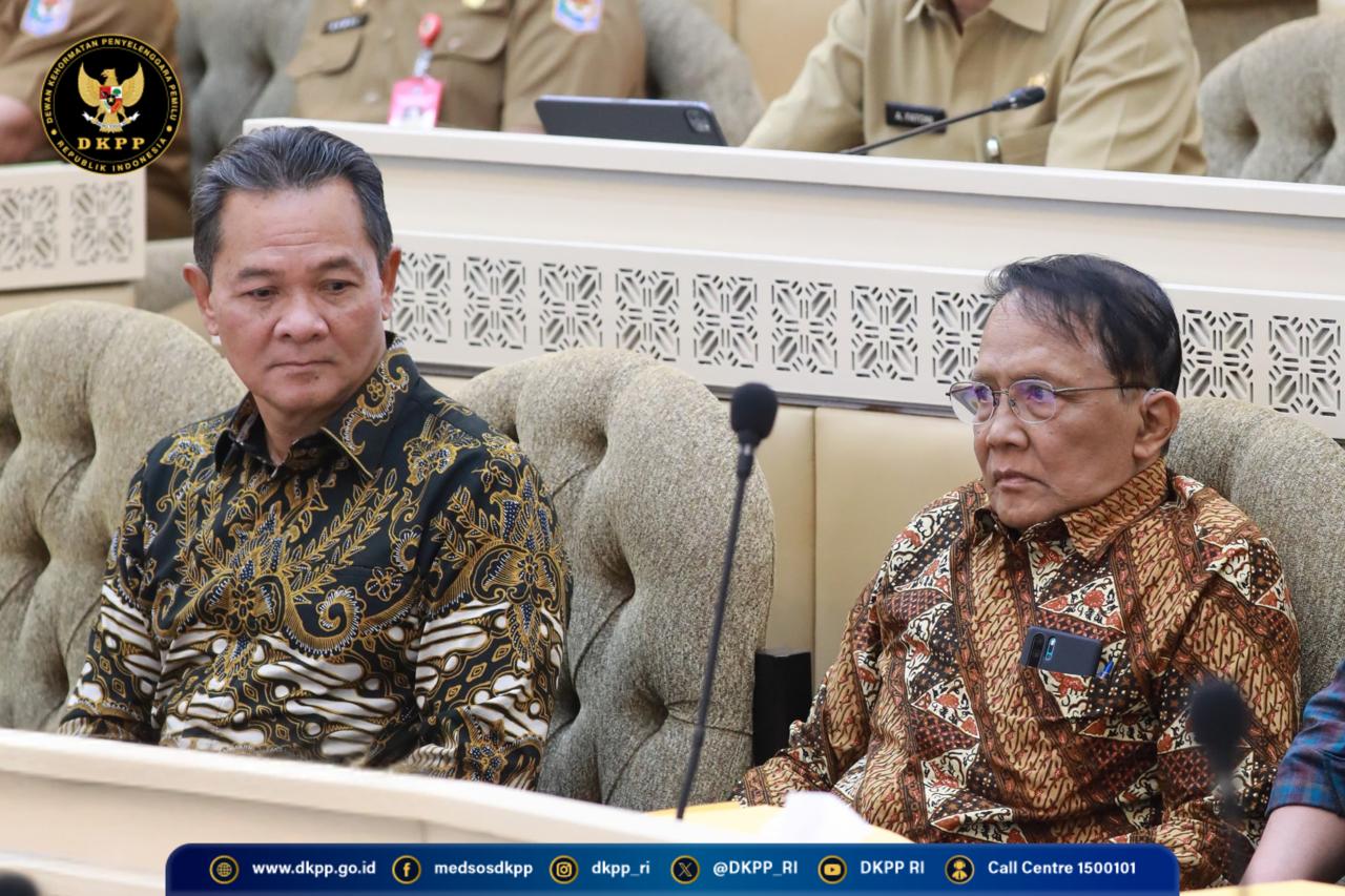 Rapat Kerja Komisi II dengan DKPP