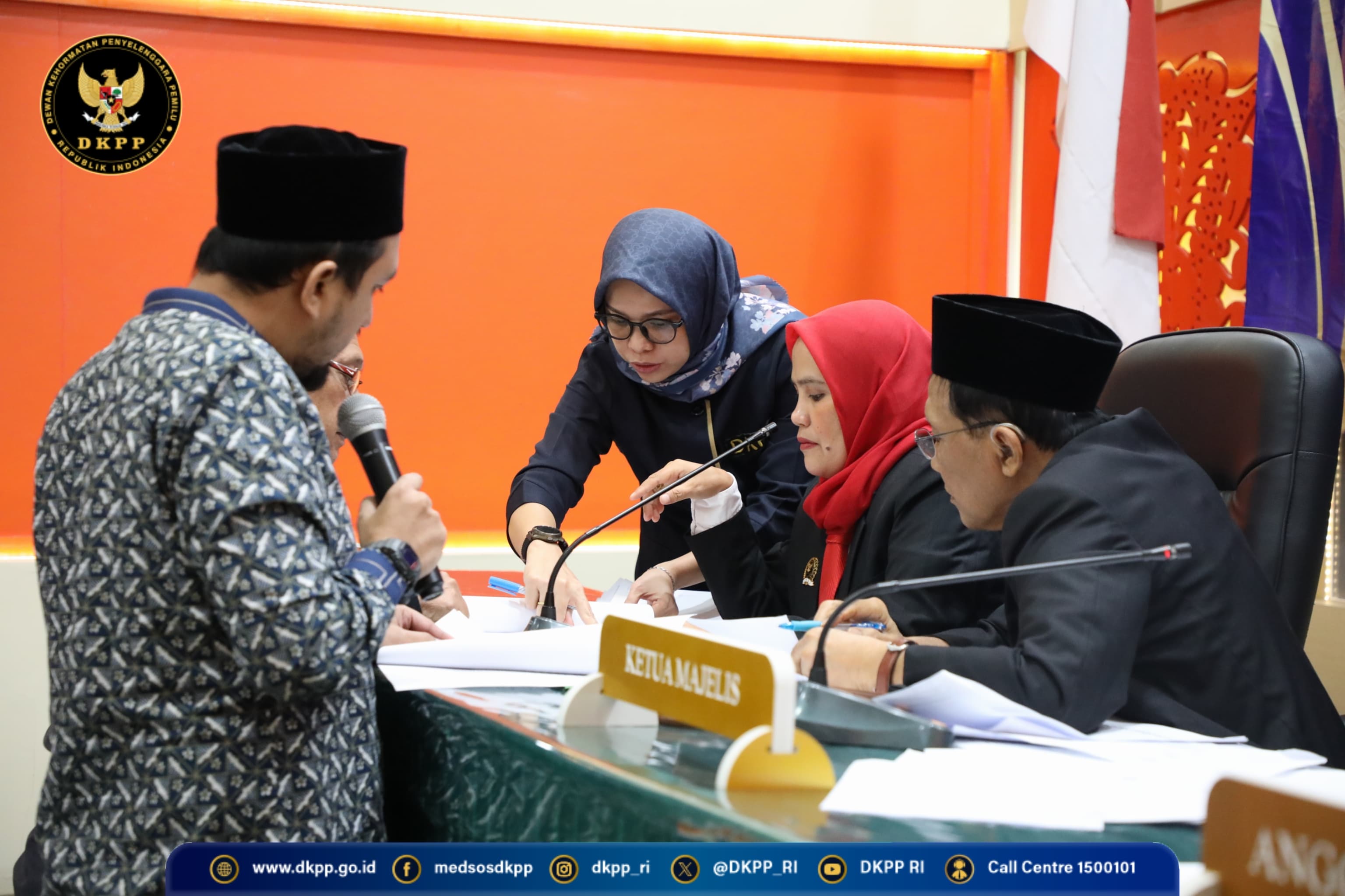 Sidang DKPP di Kantor Panwaslih Provinsi Aceh