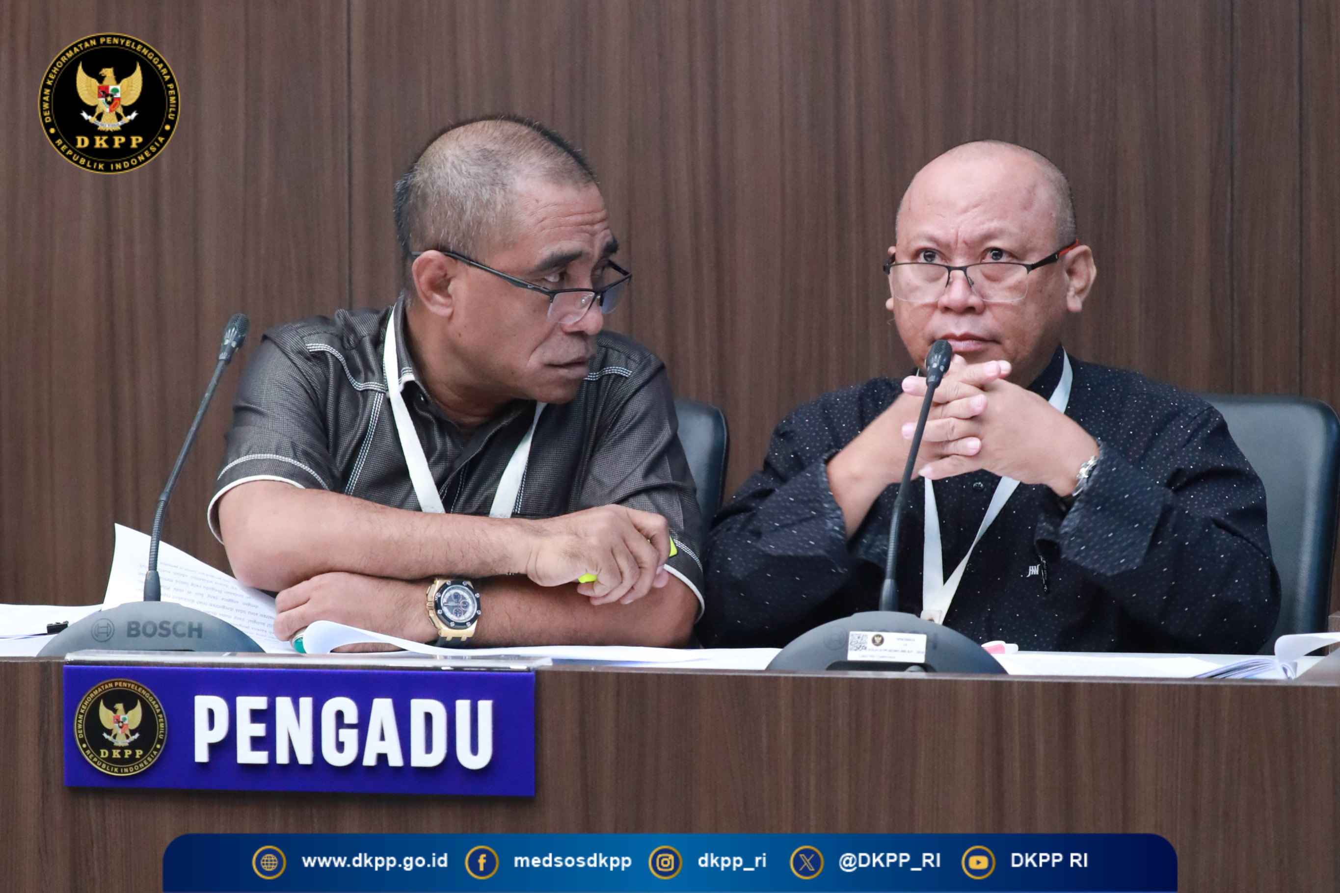 56BB33B0-F30A-4612-8B36-8AFE6A0F41FB