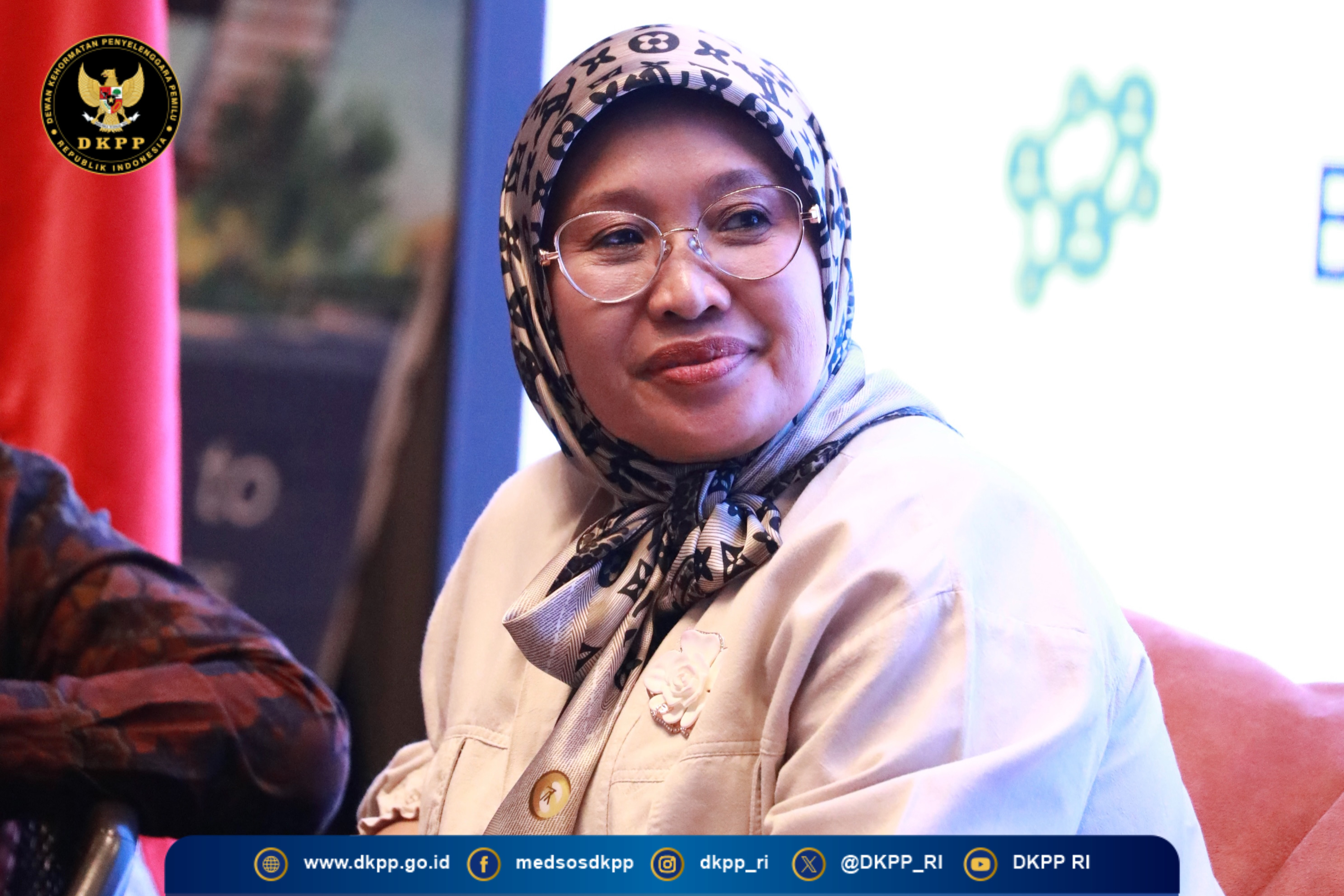 B7FD41C7-3C54-4414-A515-AA6AC198086B