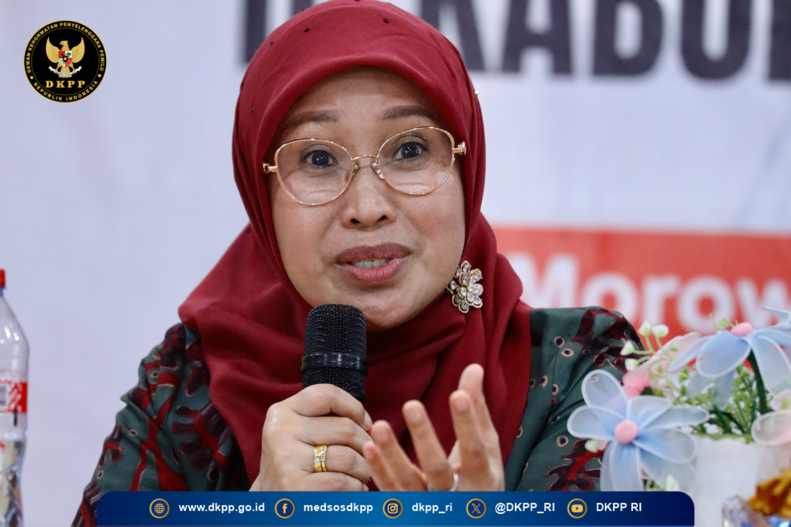 27C72208-8F15-415B-946D-7132AC55E7DE